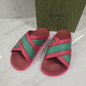 Gucci Women's Pink and Green Slide Sandals
